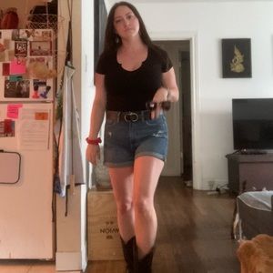 Meet your Posher, Brittany